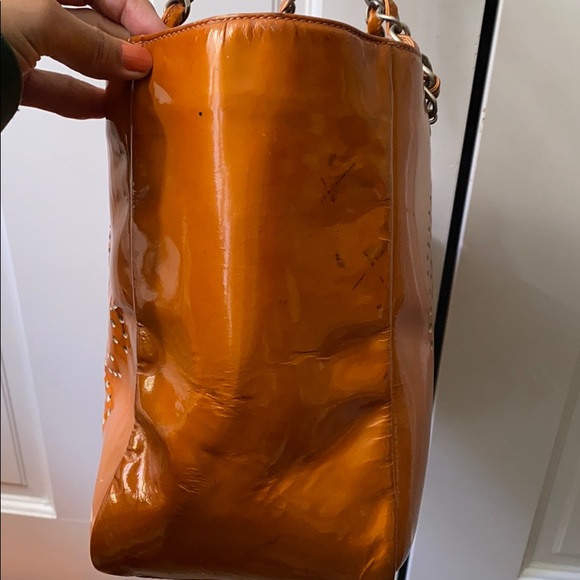 Chanel tote - Picture 3 of 15